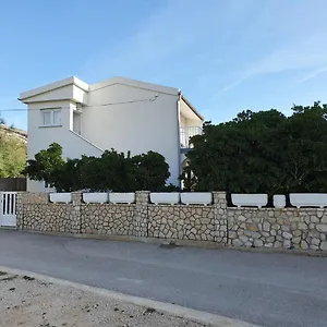 Apartment Tramontana, Pag Town